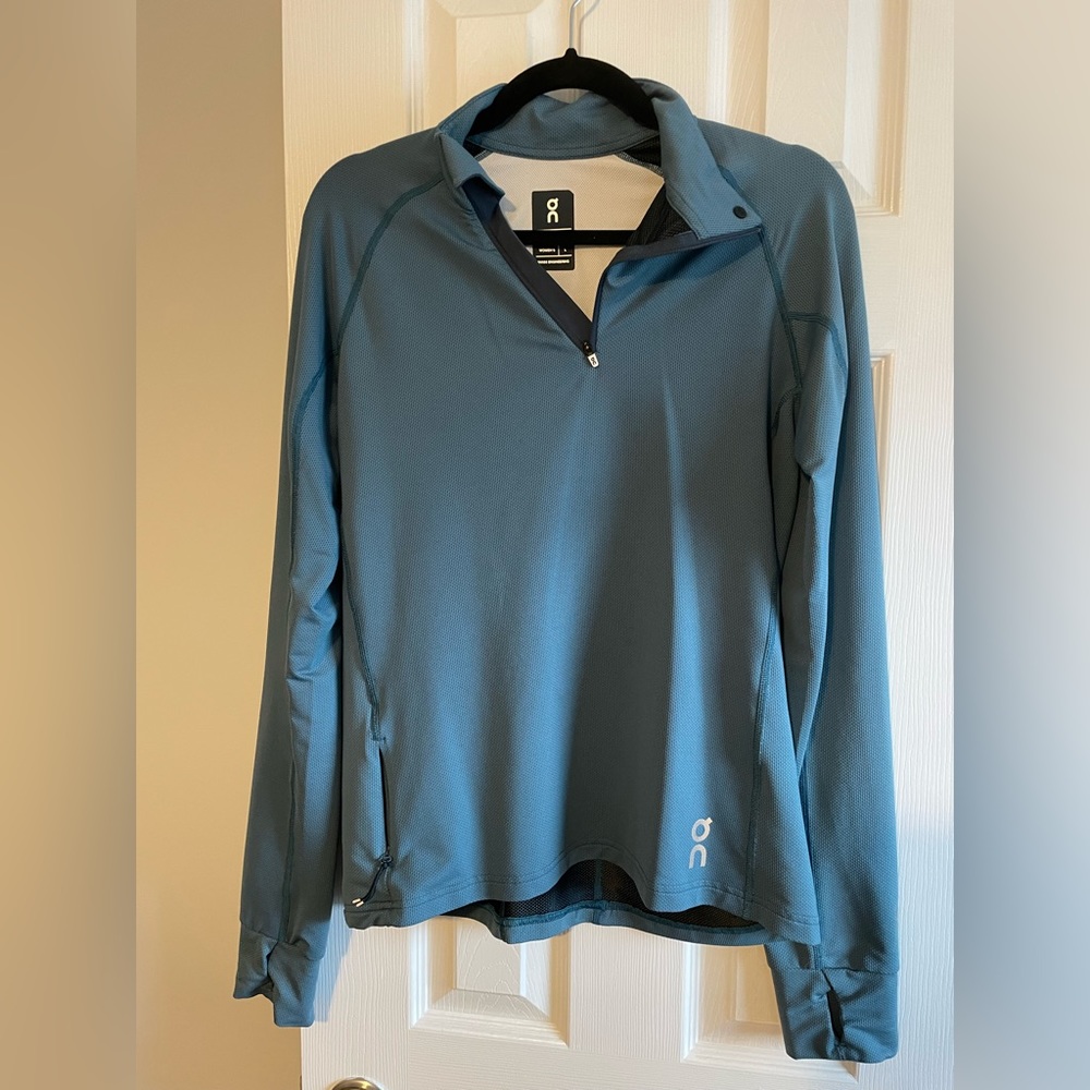 On Womens running weather quarter zip